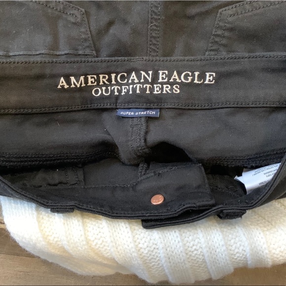 American Eagle Midi Shorts - Picture 3 of 3